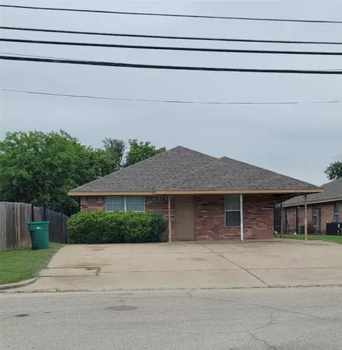 239-241 E Craven Ave, Lacy Lakeview, TX 76705