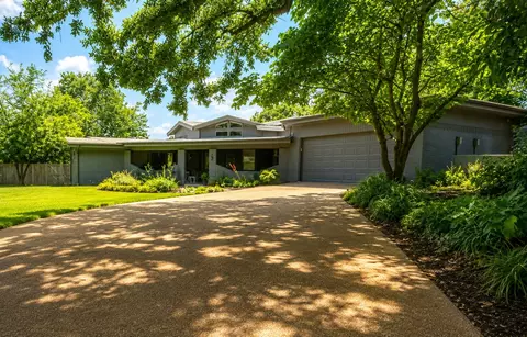 705 10th St NW, Mineral Wells, TX 76067