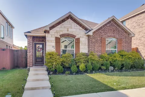2911 S Griffin Ln, Forney, TX 75126