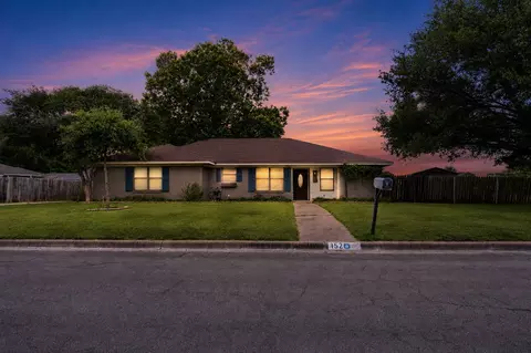 152 Marylee Dr, Hewitt, TX 76643