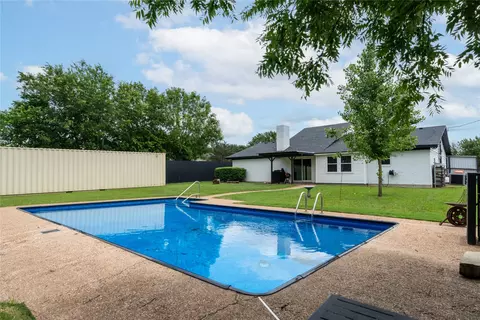 Exterior - 139 Moses Manor Dr, Lorena, TX 76655 photo 6 of 9
