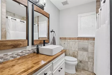 Bath - 139 Moses Manor Dr, Lorena, TX 76655 photo 1 of 2