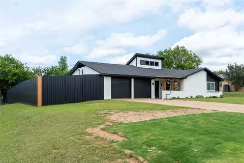 Exterior - 139 Moses Manor Dr, Lorena, TX 76655 photo 4 of 9