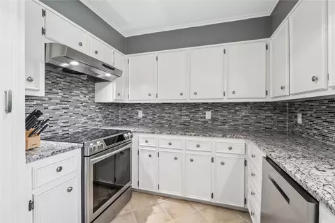 Kitchen - 139 Moses Manor Dr, Lorena, TX 76655 photo 3 of 4
