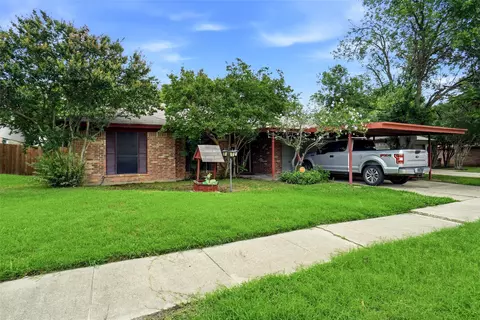 540 Clover Dr, Saginaw, TX 76179