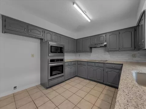Kitchen - 1908 Clemson Dr, Richardson, TX 75081 photo 3 of 5