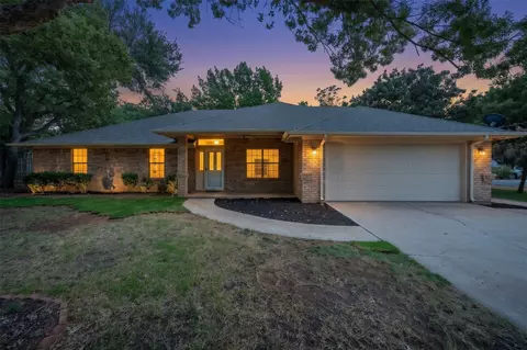 3906 Cimmaron Trl, Granbury, TX 76049