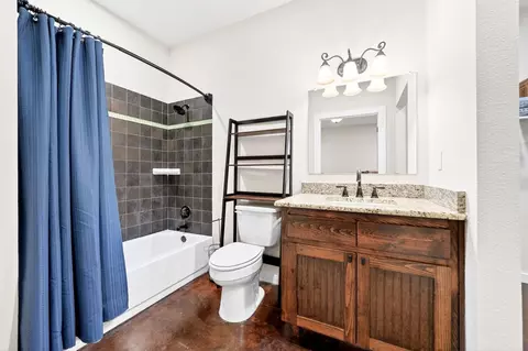Bath - 13050 County Road 4016, Kemp, TX 75143 photo 5 of 9
