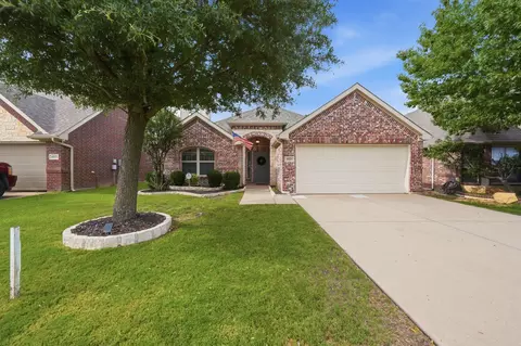 4521 Lakeside Hollow St, Roanoke, TX 76262