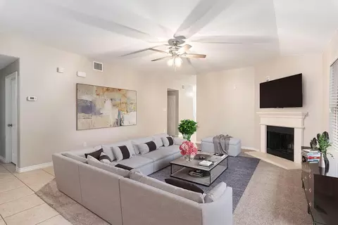 4521 Lakeside Hollow St, Roanoke, TX 76262