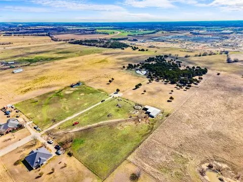 710 E Reindeer Rd, Lancaster, TX 75146 photo 14
