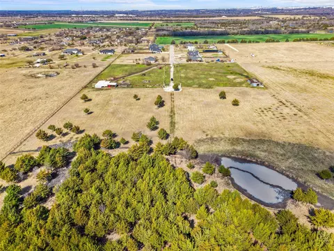 710 E Reindeer Rd, Lancaster, TX 75146 photo 19
