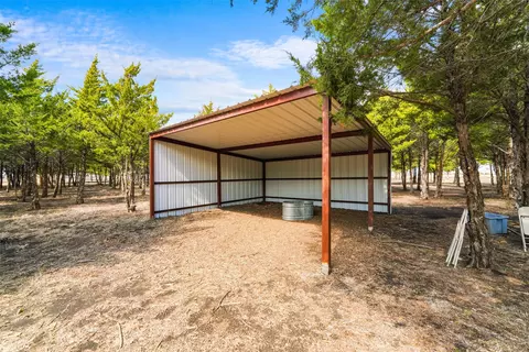 710 E Reindeer Rd, Lancaster, TX 75146 photo 12