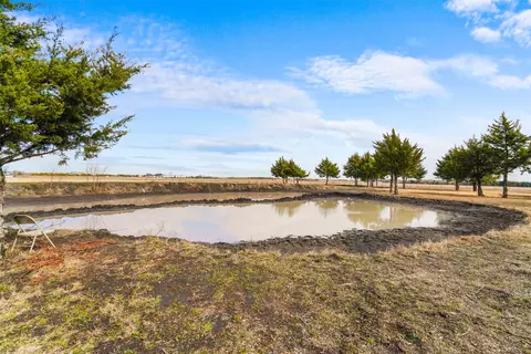 710 E Reindeer Rd, Lancaster, TX 75146 photo 10