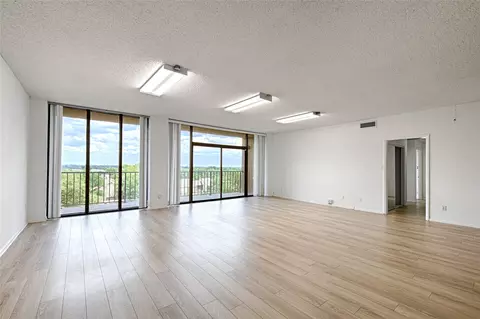 5200 Keller Springs Rd #522, Dallas, TX 75248