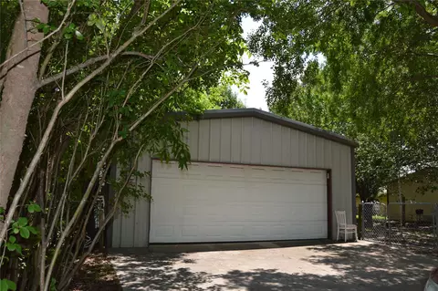 3915 Wellington St, Greenville, TX 75401