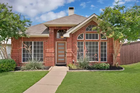1348 Dallshan Dr, Carrollton, TX 75007