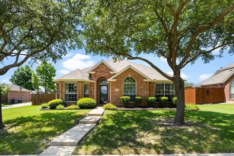 611 Monterey Dr, Rockwall, TX 75087