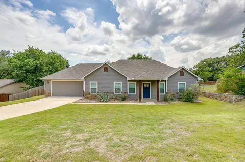 464 Wildwood Ln, Burleson, TX 76028