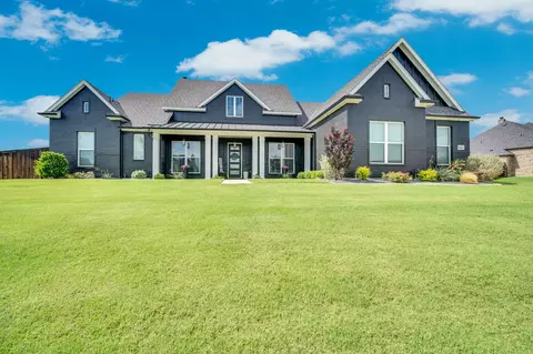 4621 Bonanza Dr, Midlothian, TX 76065