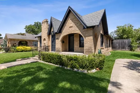 2511 Burlington Blvd, Dallas, TX 75211