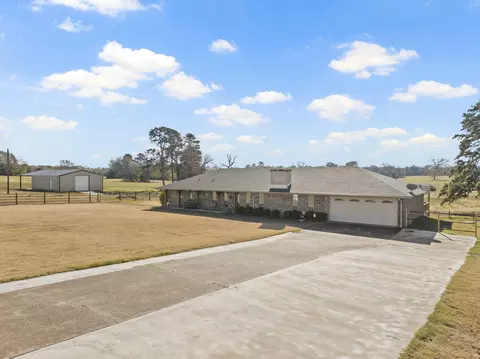 537 SW 12th Ave, Mount Pleasant, TX 75455