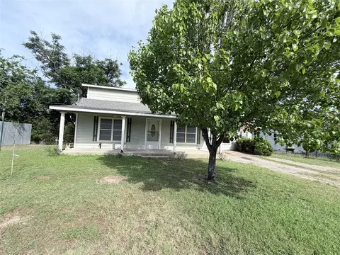 403 N Reagan St, Hamilton, TX 76531