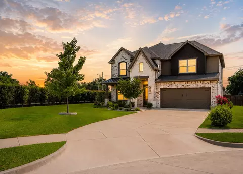 2828 Dancing Flame Dr, Denton, TX 76201