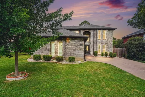 4332 Greenwood Ln, Grapevine, TX 76051