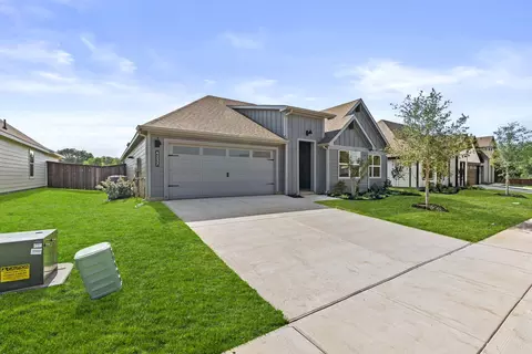 4237 Cornerstone Cir, Granbury, TX 76048