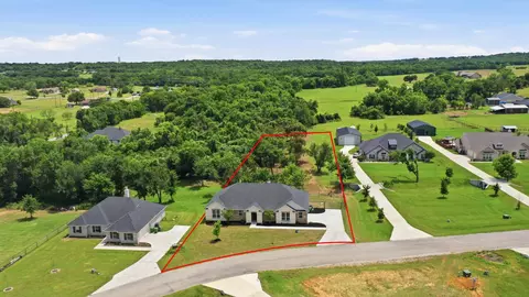 113 Cooper Ct, Springtown, TX 76082