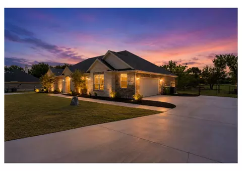 113 Cooper Ct, Springtown, TX 76082