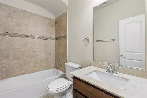 Bath - 117 Cole Ct, Argyle, TX 76226 photo 1 of 2