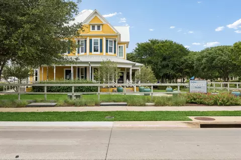 Exterior - 117 Cole Ct, Argyle, TX 76226 photo 6 of 10
