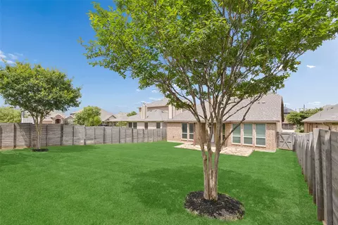 Exterior - 117 Cole Ct, Argyle, TX 76226 photo 5 of 10