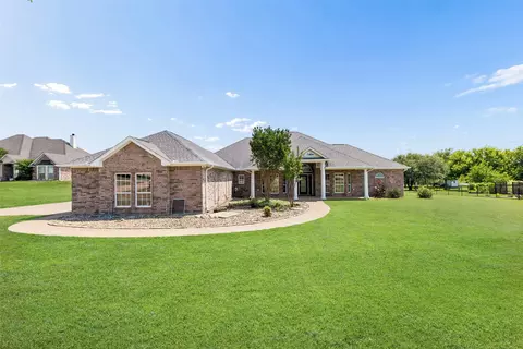 2105 Wood Duck Ln, Granbury, TX 76049