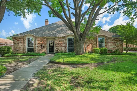 605 Hinsdale Dr, Arlington, TX 76006