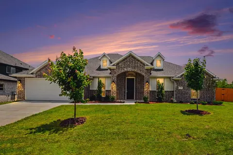 736 Candace Dr, Desoto, TX 75115