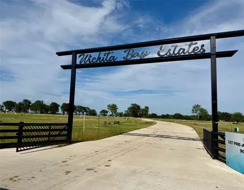 441 Caro Dr, West Tawakoni, TX 75474
