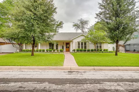 4208 Glenwood Dr, Fort Worth, TX 76109