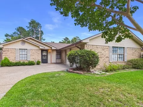 782 Southwood Dr, Athens, TX 75751