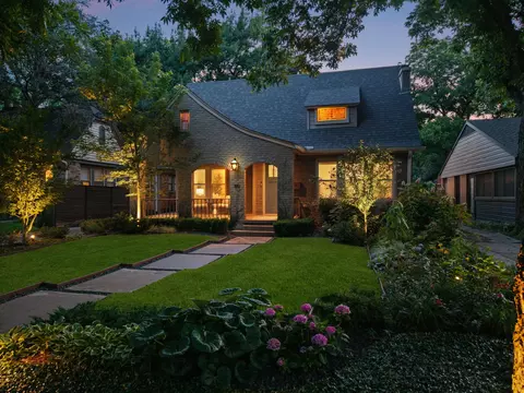 1119 N Winnetka Ave, Dallas, TX 75208