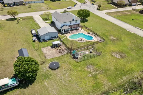 600 Lake Shadow Dr, Lavon, TX 75166