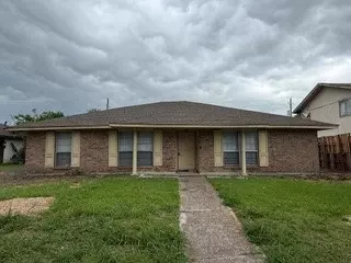 8813 Deerwood Dr, Rowlett, TX 75088