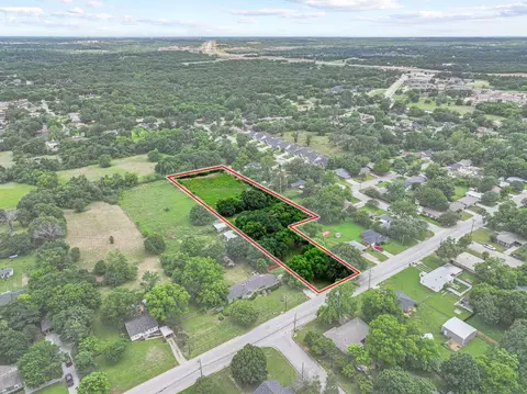 2406 Loy Lake Rd, Denison, TX 75020