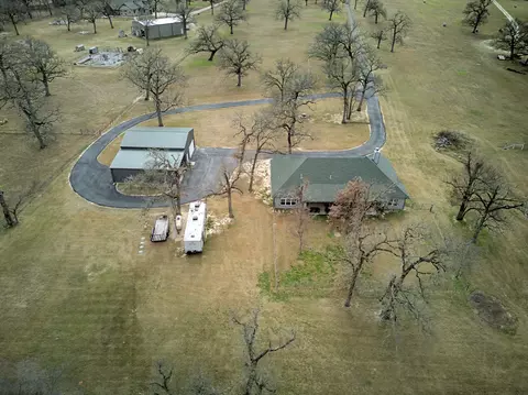 9748 County Road 1200, Athens, TX 75751