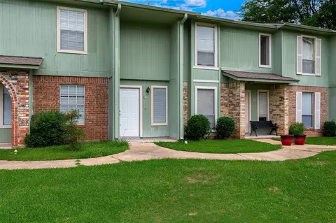 5705 E Texas St #16, Bossier City, LA 71111