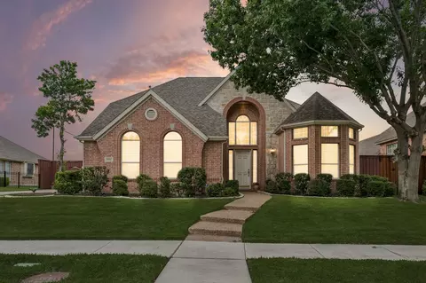1649 Mcgee Ln, Carrollton, TX 75010