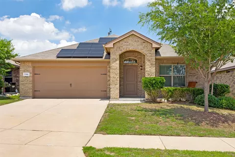 709 Wylie St, Crowley, TX 76036