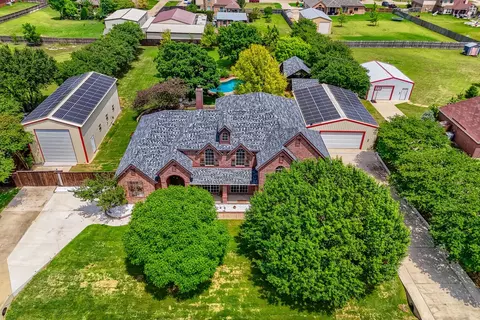 940 Melissa Dr, Waxahachie, TX 75167